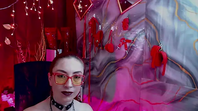 Queenscarlettsecret online show from July 2026 12:48:02 PM