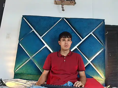 EdwinBoys online show from April 2026 12:52:02 PM