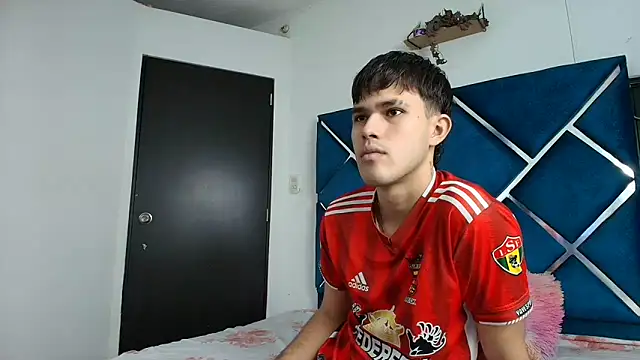 EdwinBoys online show from May 2026 01:20:02 PM