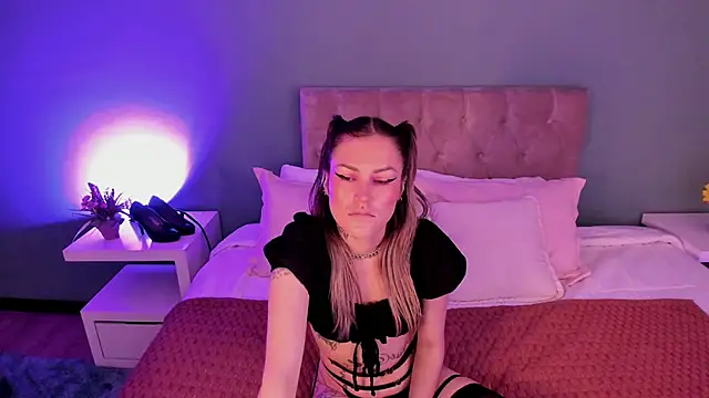 Kim Jeins666  online show from April 2026 01:23:01 PM