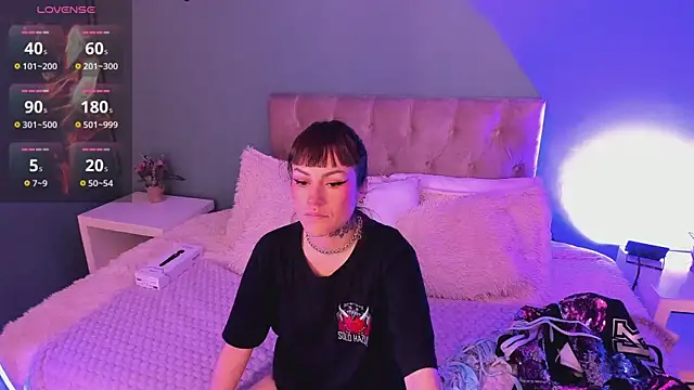 Kim Jeins666  online show from May 2026 01:10:02 PM