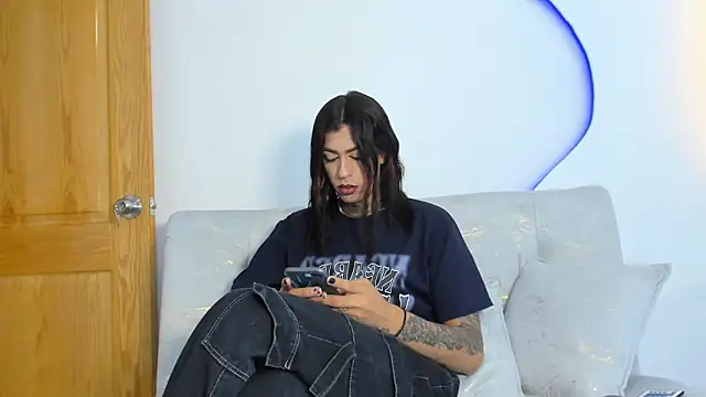 Aohomlester  online show from April 2026 01:46:01 PM