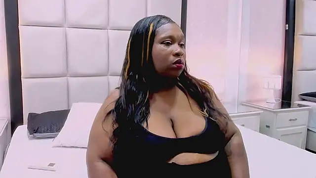 TreisyVixen online show from June 2026 03:09:02 AM