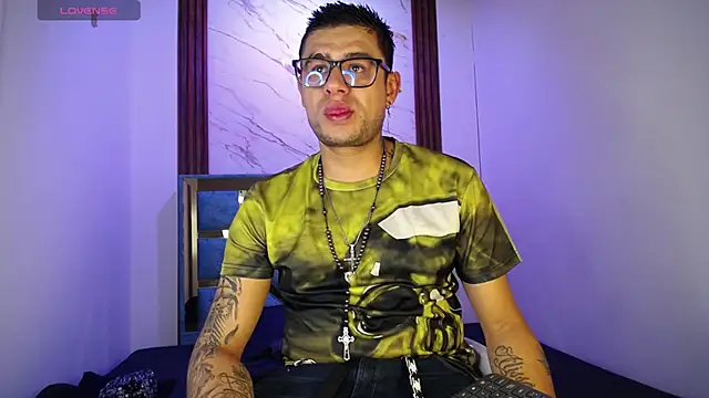 Nickk 21  online show from May 2026 01:29:01 PM