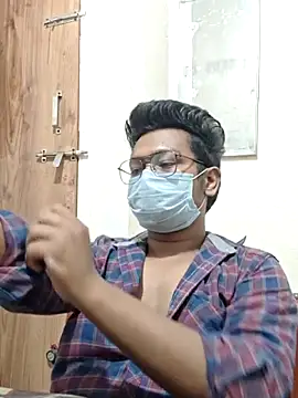 Snapshot of hot_boy995 chatting on April 2026 05:30:01 PM hot boy995 online show from April 2026 05:30:01 PM