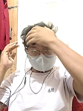 Snapshot of hot_boy995 chatting on May 2026 04:45:02 PM hot boy995 online show from May 2026 04:45:02 PM