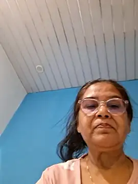 Shalini3456 online show from May 2026 04:01:02 PM