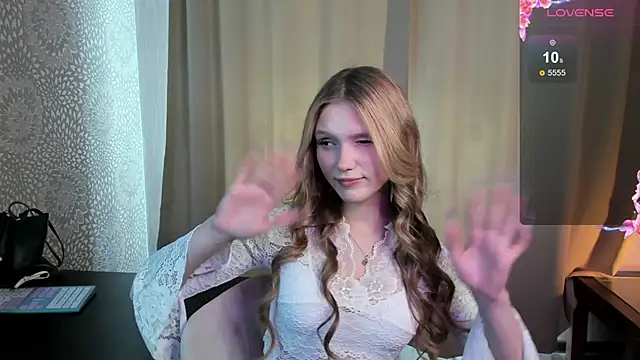AdelineCrash online show from May 2026 04:41:02 AM