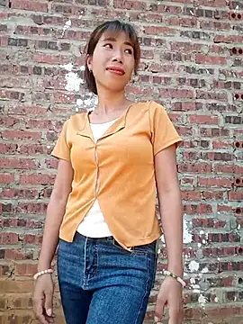 Elena Mia online show from May 2026 12:18:01 AM