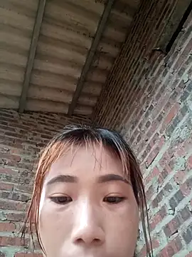 Elena Mia online show from May 2026 10:49:02 PM