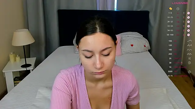 Snapshot of AndreaJohnsons chatting on July 2026 01:05:02 AM AndreaJohnsons online show from July 2026 01:05:02 AM