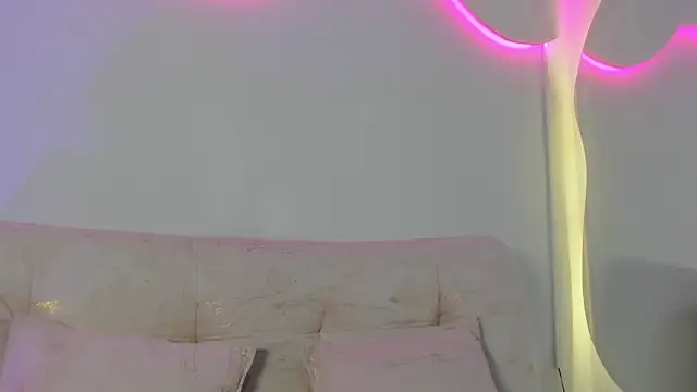 VenusBlazzer online show from May 2026 01:41:01 PM