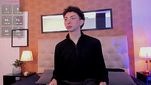 Snapshot of harry_salvatore chatting on May 2026 12:13:02 PM harry salvatore online show from May 2026 12:13:02 PM