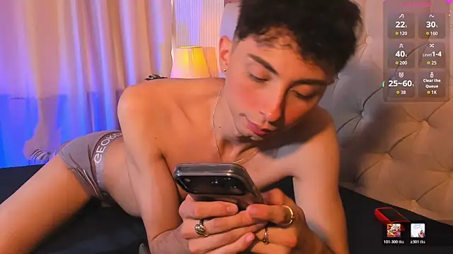 Snapshot of harry_salvatore chatting on June 2026 03:14:01 PM harry salvatore online show from June 2026 03:14:01 PM
