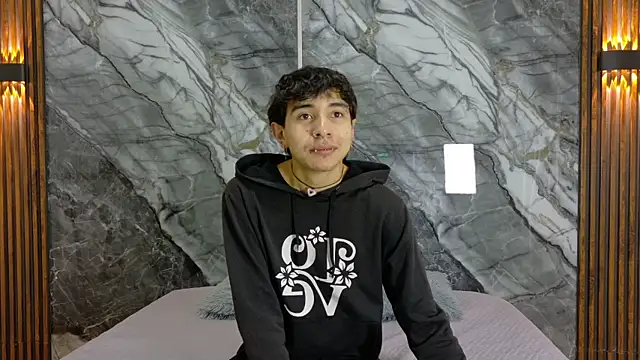 NoahWalker   online show from May 2026 11:17:01 AM