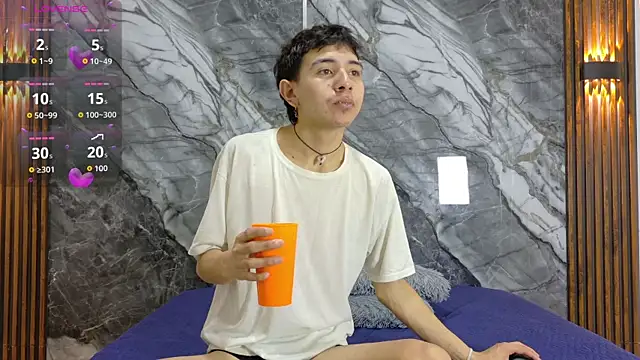 NoahWalker   online show from June 2026 10:52:01 AM