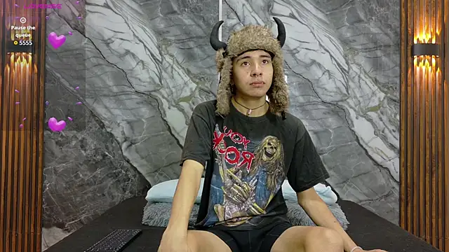 NoahWalker   online show from July 2026 11:05:02 AM