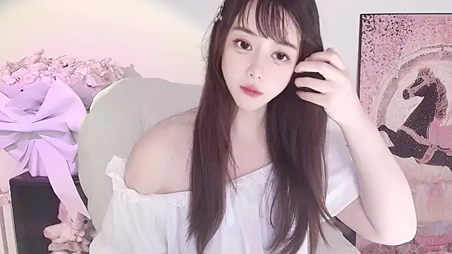 Moon-66 online show from April 2026 04:14:02 AM