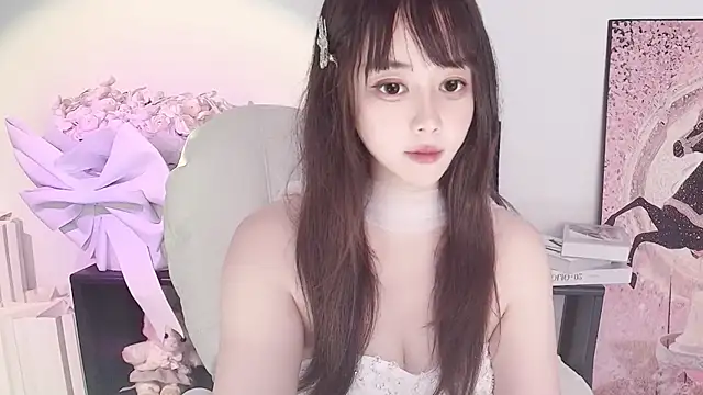 Moon-66 online show from April 2026 01:57:02 PM