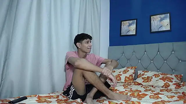 Thiago And Gael online show from June 2026 02:16:02 AM
