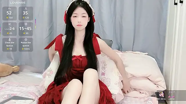 XiaoMei-iiiiii online show from April 2026 06:33:02 AM