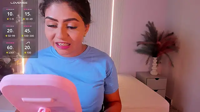 LucyWild8 online show from July 2026 08:11:02 PM