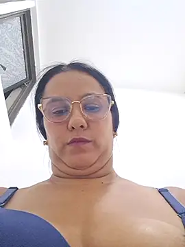 Samanta-42 online show from May 2026 04:07:02 AM