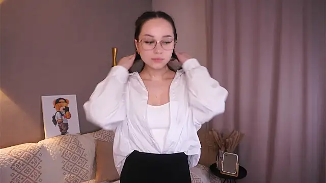 DaysiChristi online show from April 2026 06:10:02 PM