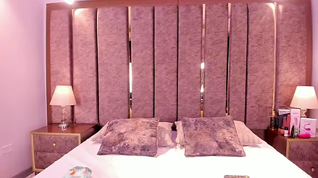 IsabellaPhil online show from July 2026 05:02:02 AM