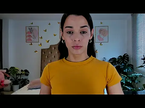 bella grego online show from April 2026 06:14:02 PM