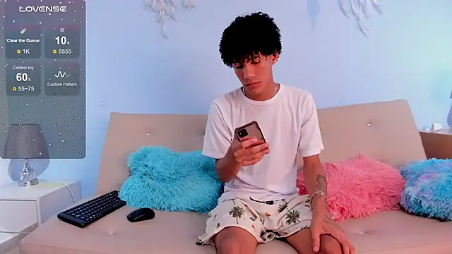 NoahBull19 online show from May 2026 09:09:01 PM