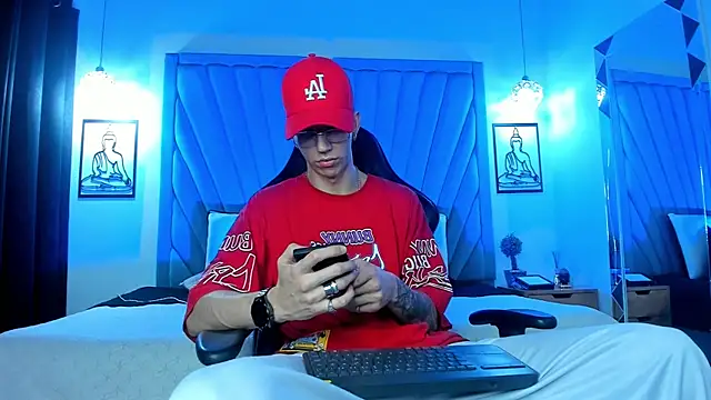 OliverThompsonJS online show from July 2026 04:21:01 AM