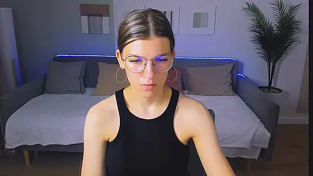 AnnaThorne online show from May 2026 03:13:01 AM