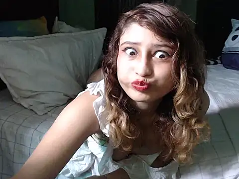 AnnieLorin online show from May 2026 05:53:02 PM