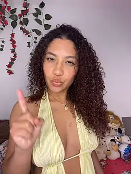 Daphnne Curly online show from July 2026 02:03:01 AM