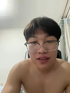 Snapshot of Ycen_ chatting on May 2026 04:15:02 PM Ycen online show from May 2026 04:15:02 PM