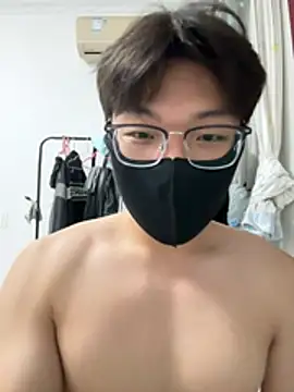 Snapshot of Ycen_ chatting on July 2026 04:24:01 PM Ycen online show from July 2026 04:24:01 PM