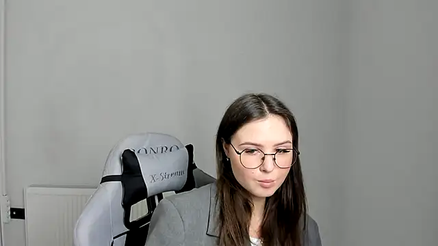 Regina cute  online show from May 2026 11:39:02 AM
