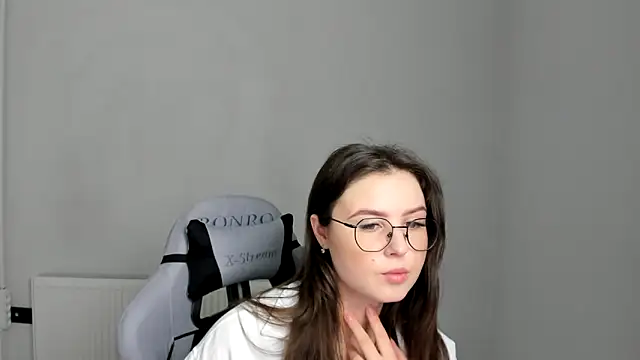 Regina cute  online show from May 2026 06:32:01 AM