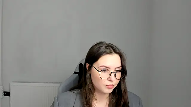 Regina cute  online show from May 2026 11:18:01 AM