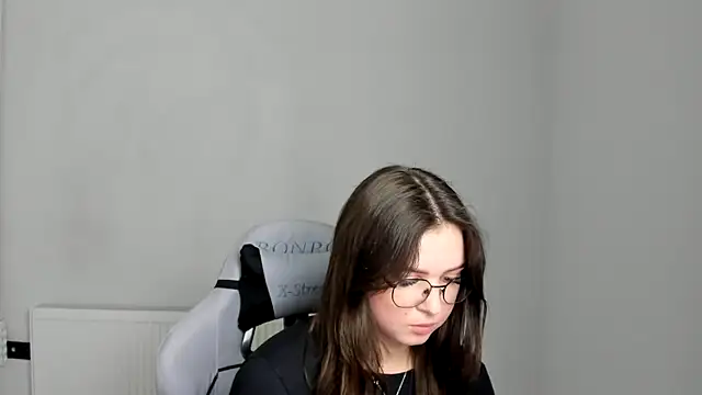 Regina cute  online show from May 2026 12:12:02 PM