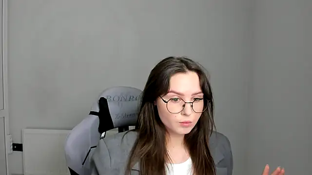 Regina cute  online show from May 2026 07:04:01 AM