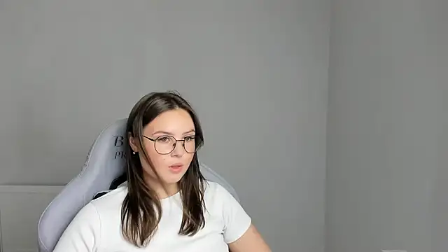 Regina cute  online show from July 2026 11:27:02 AM