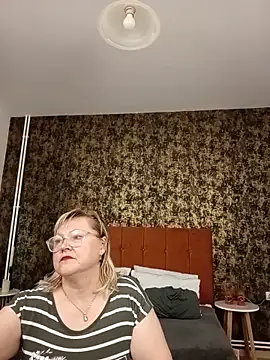 I amVeronicle online show from June 2026 11:38:02 AM