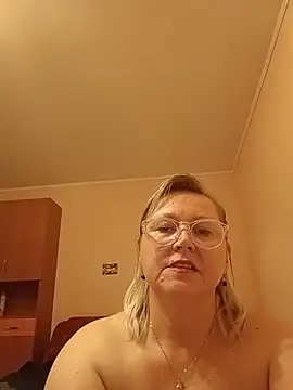 I amVeronicle online show from June 2026 08:30:02 PM