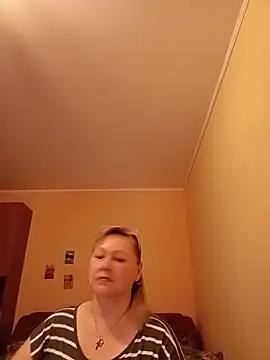 I amVeronicle online show from July 2026 01:26:01 PM