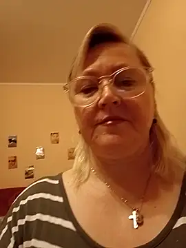 I amVeronicle online show from July 2026 05:55:01 PM