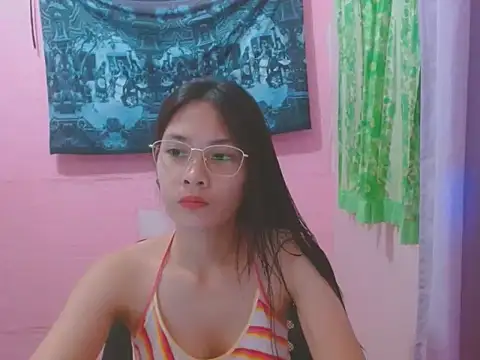 Snapshot of Sweetsexylady19 chatting on June 2026 04:08:01 AM Sweetsexylady19 online show from June 2026 04:08:01 AM