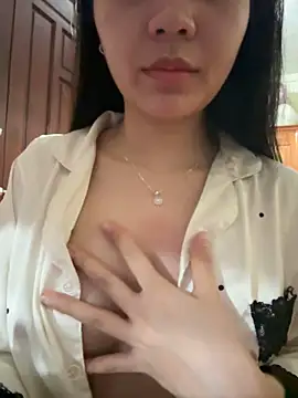 Snapshot of Yumiara chatting on June 2026 03:58:02 PM Yumiara online show from June 2026 03:58:02 PM