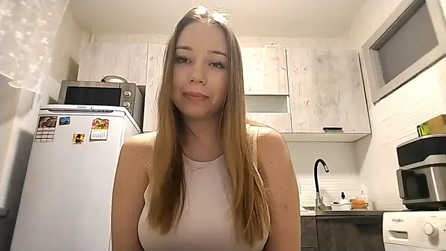 LatanyaDaivs online show from April 2026 04:22:02 PM